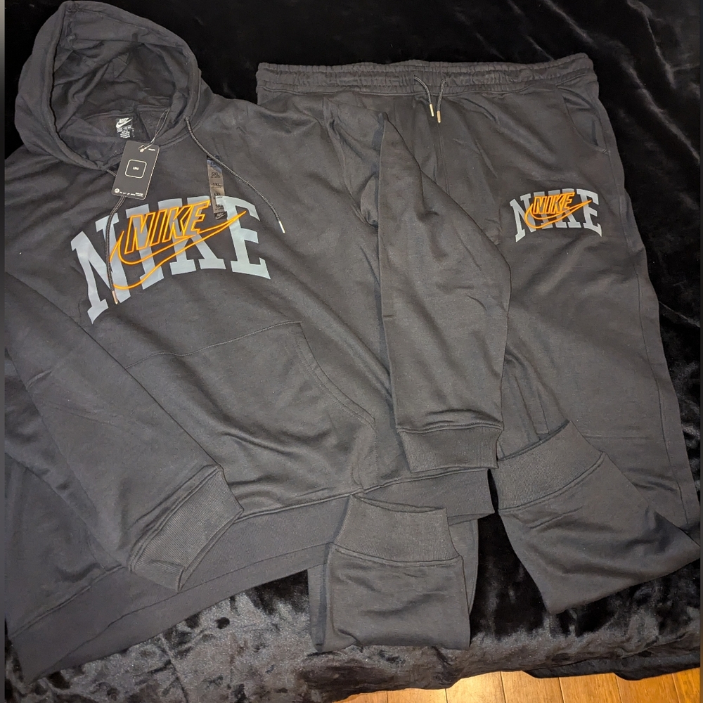 Nike Track Suit